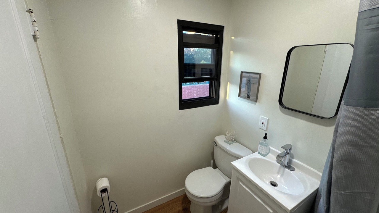 Photo of Bathroom in Loma Portal
