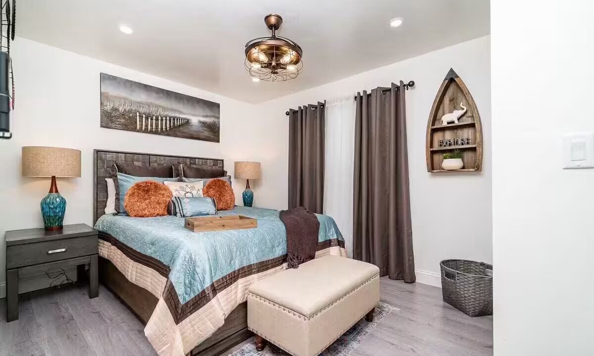 Photo of Bedroom in Vista