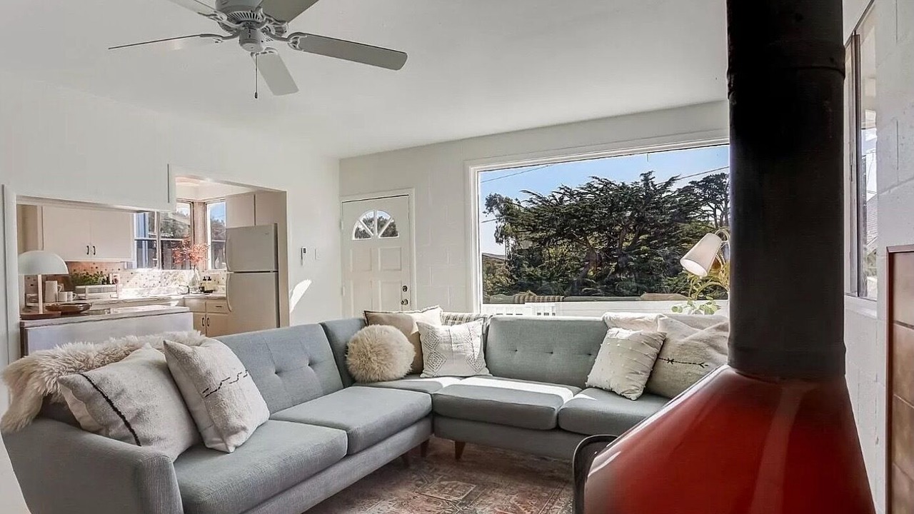 Photo of Livingroom in Dillon Beach