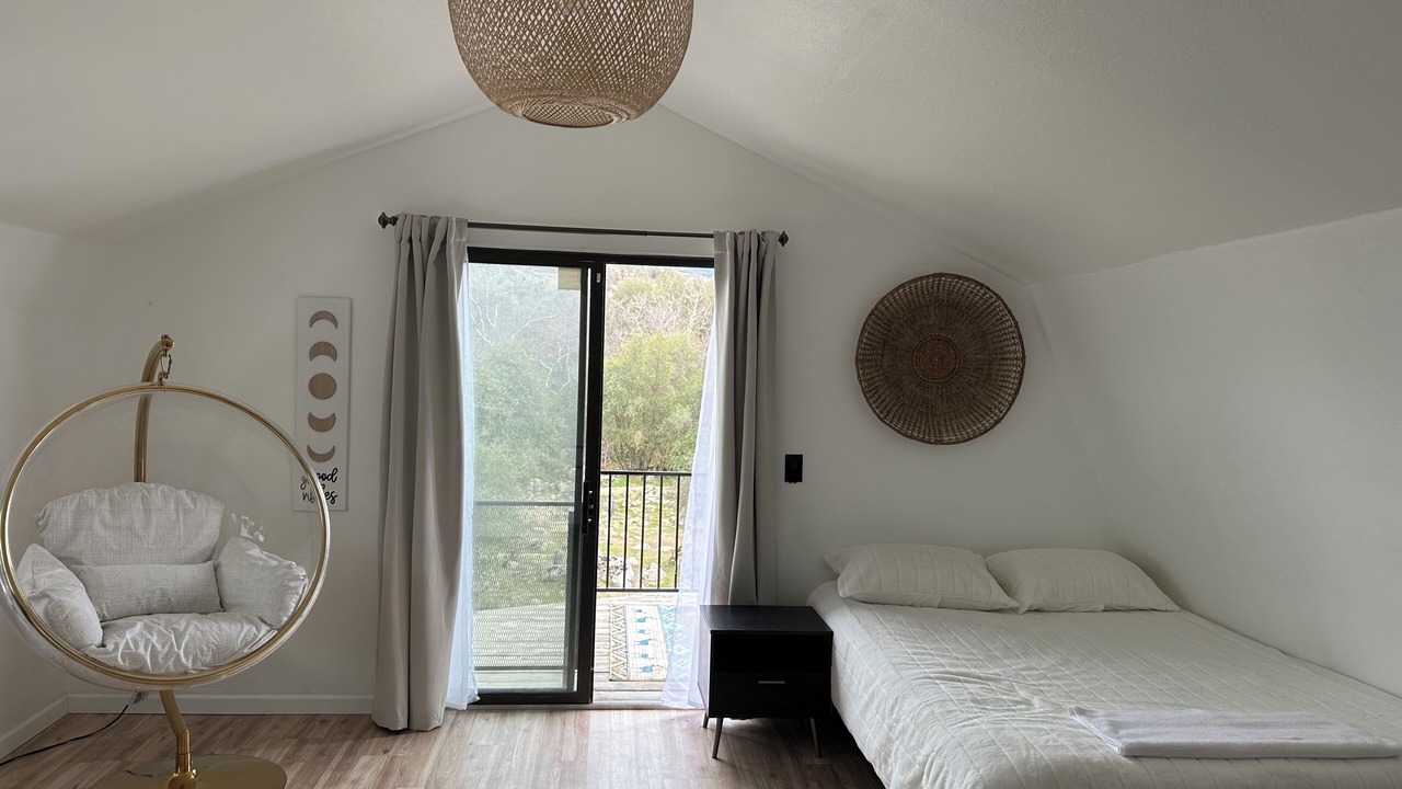Photo of Bedroom in Springville