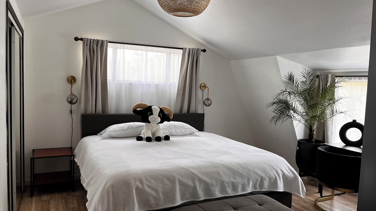 Photo of Bedroom in Springville