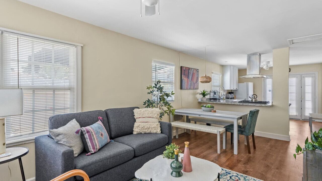 Photo of Livingroom in Old Town