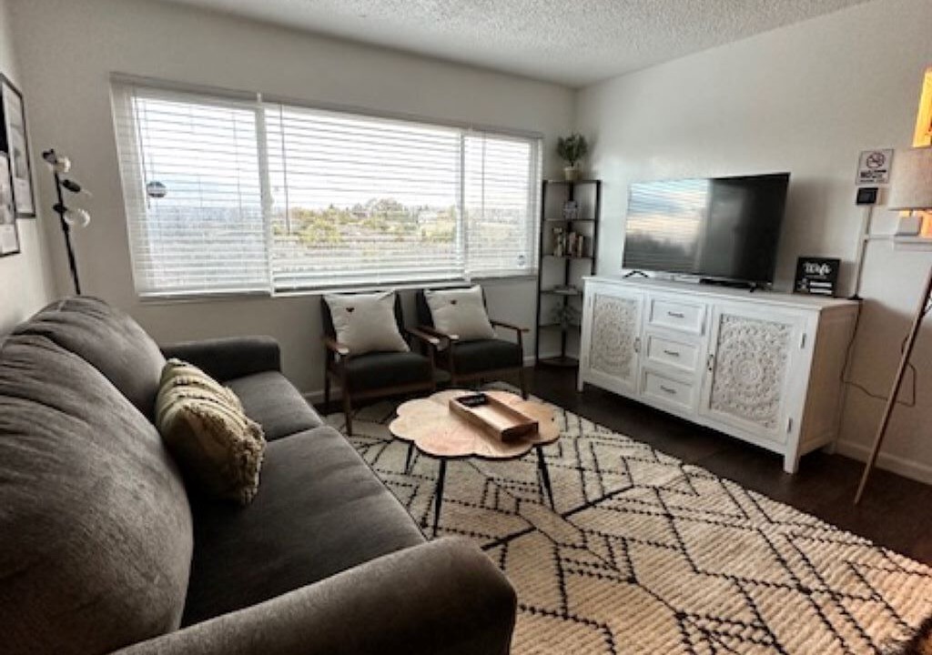 Photo of Livingroom in Hayward