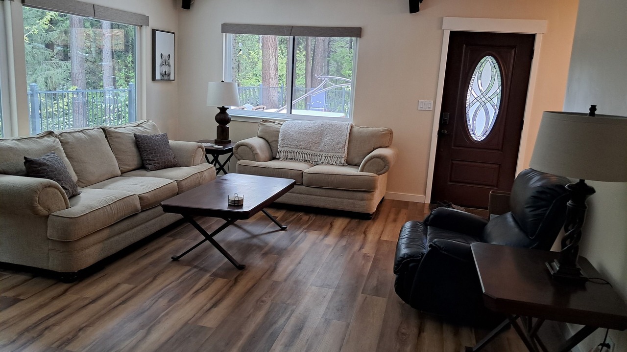 Photo of Livingroom in Apple Hill