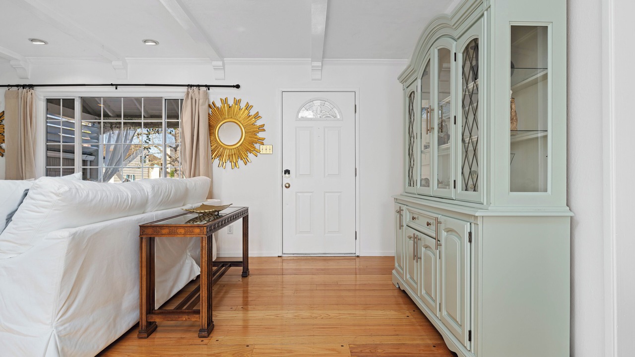 Photo of Bedroom in Arden-Arcade