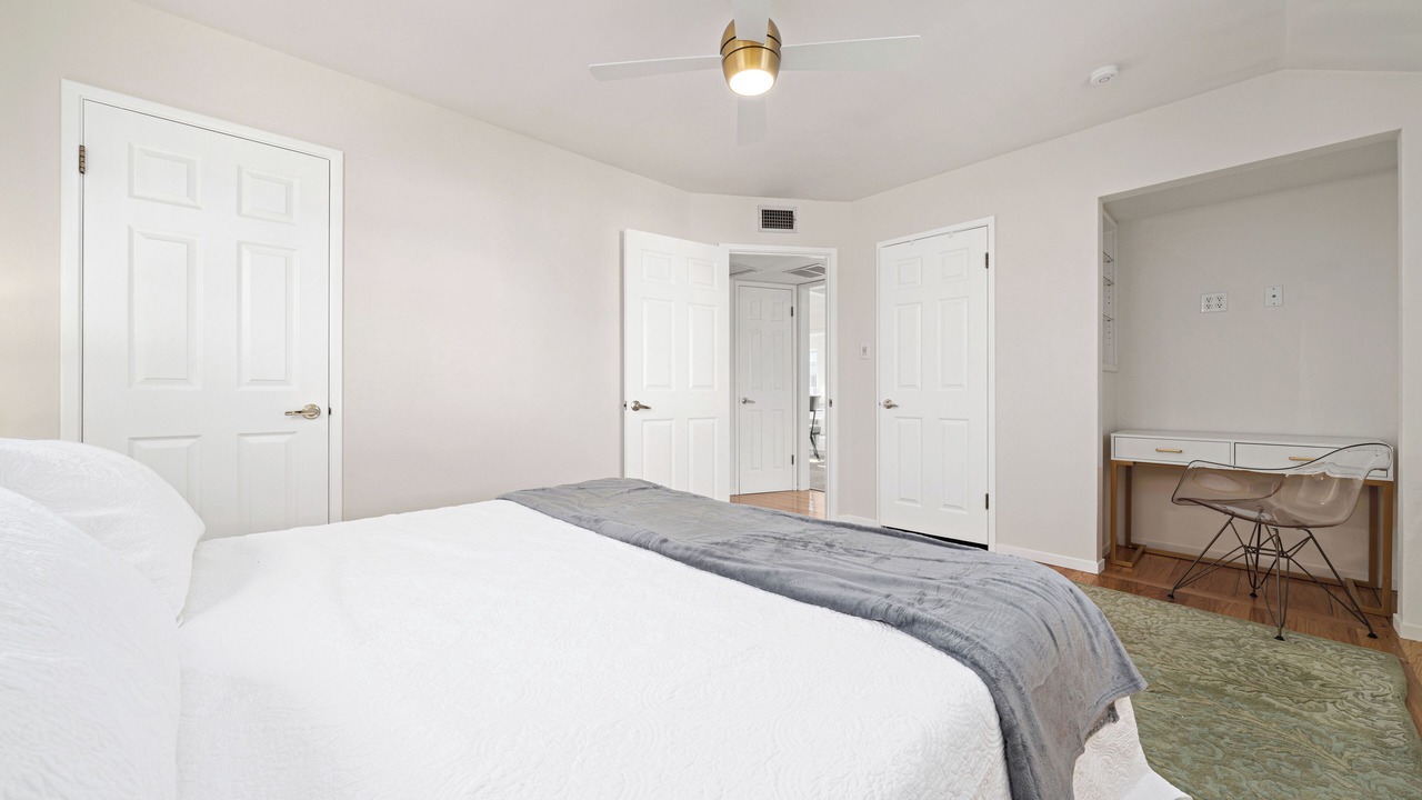 Photo of Bedroom in Arden-Arcade