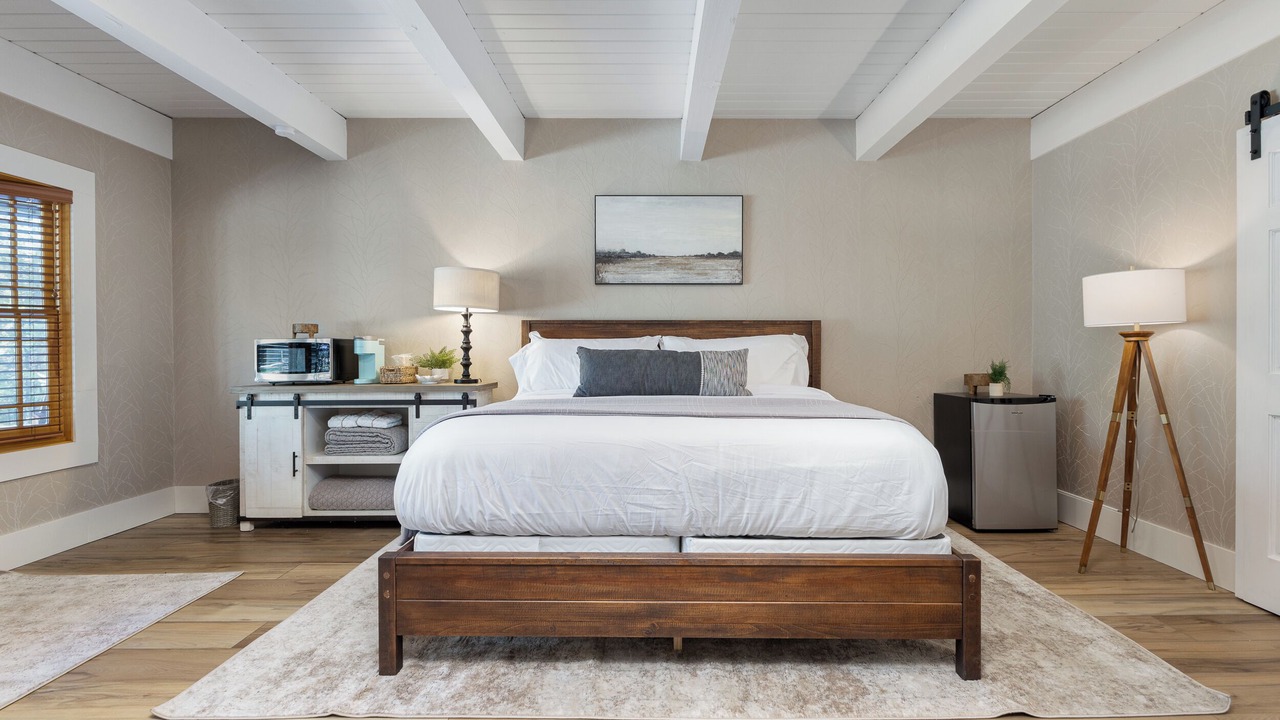 Photo of Bedroom in Springville