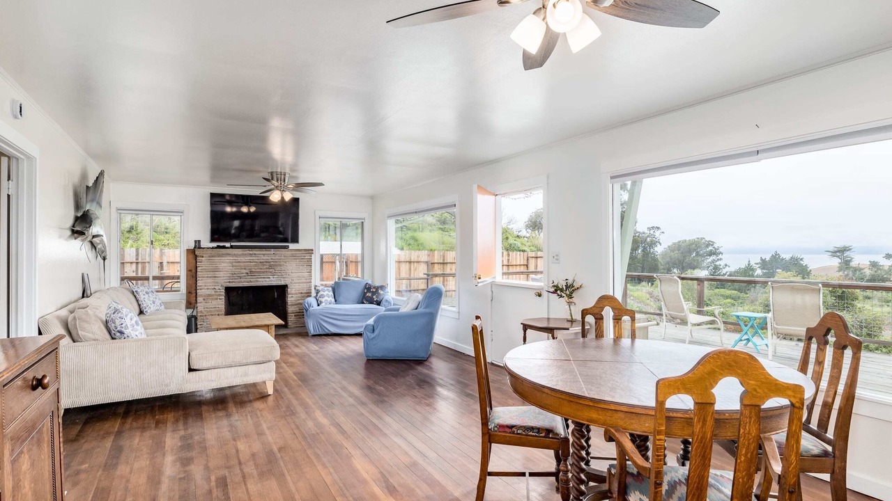 Photo of Bedroom in La Selva Beach