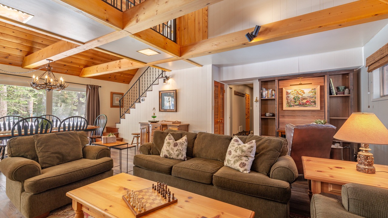 Photo of Livingroom in Donner Lake Woods