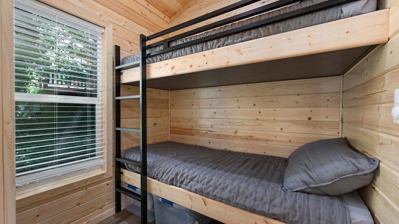 Photo of Bedroom in Kernville