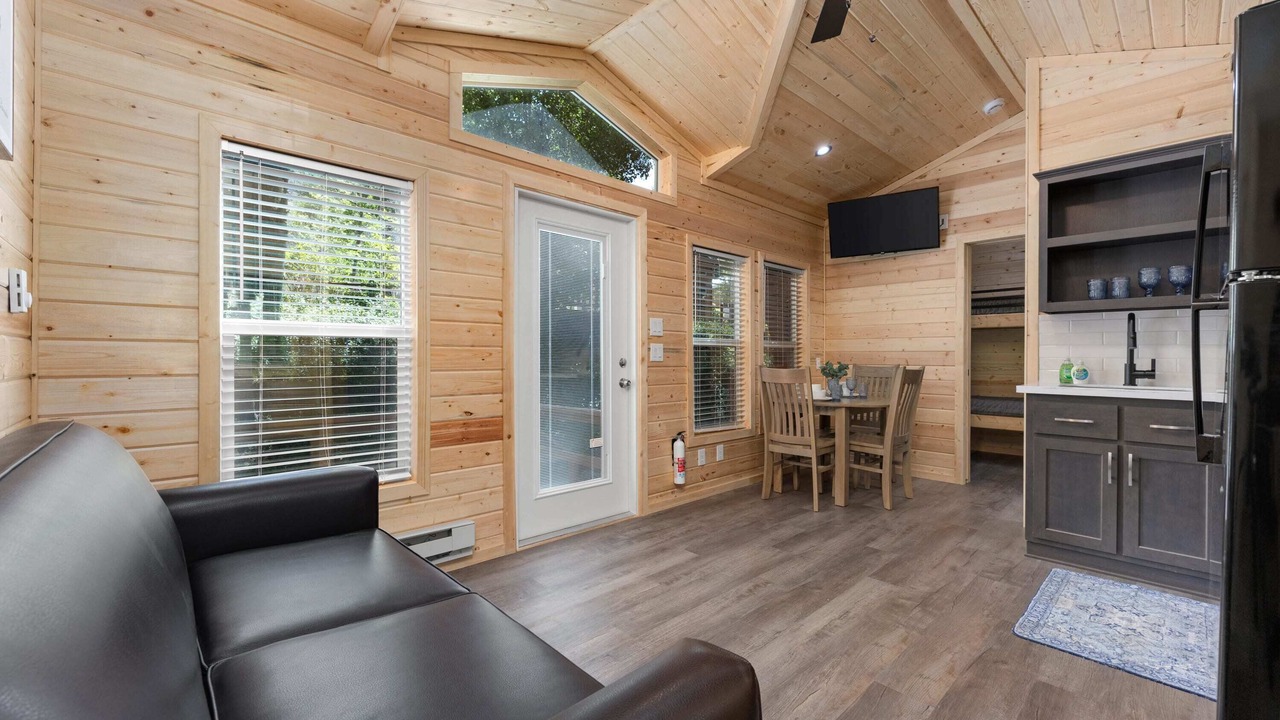Photo of Livingroom in Kernville