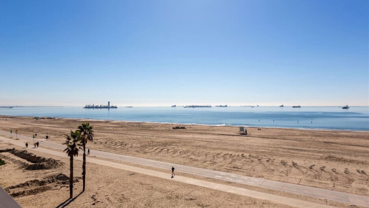 Photo of Others in Alamitos Beach