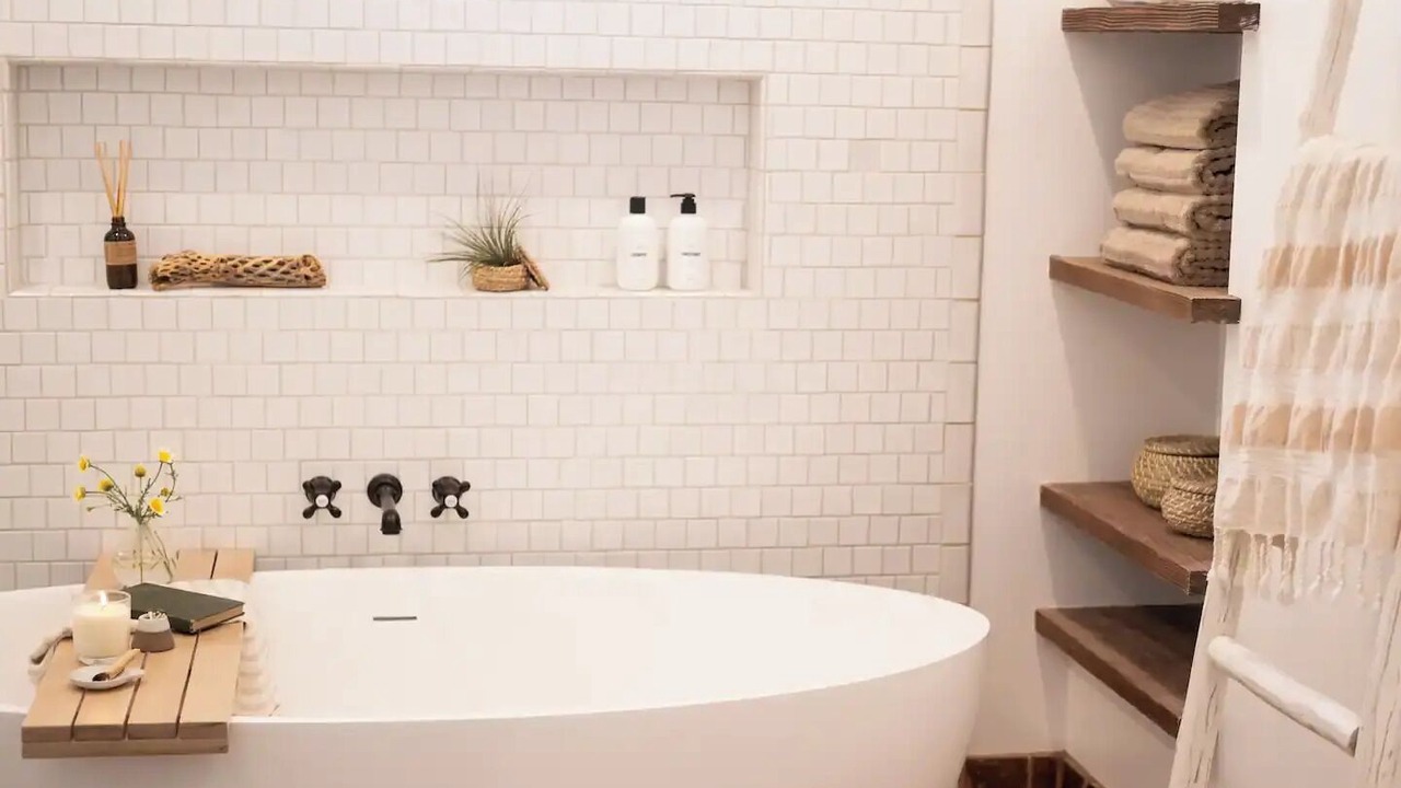 Photo of Bathroom in Vista