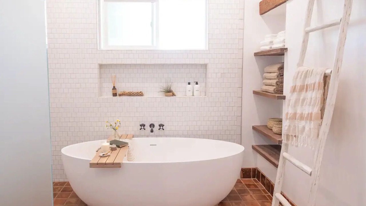 Photo of Bathroom in Vista