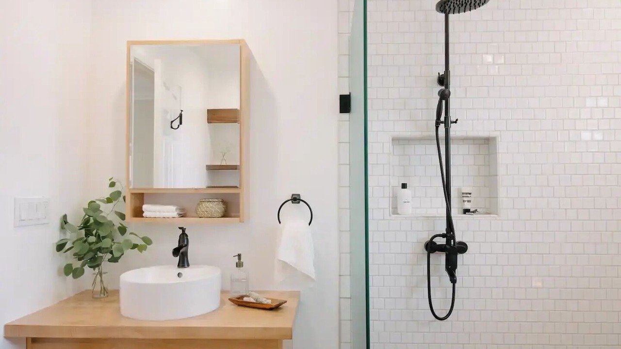 Photo of Bathroom in Vista
