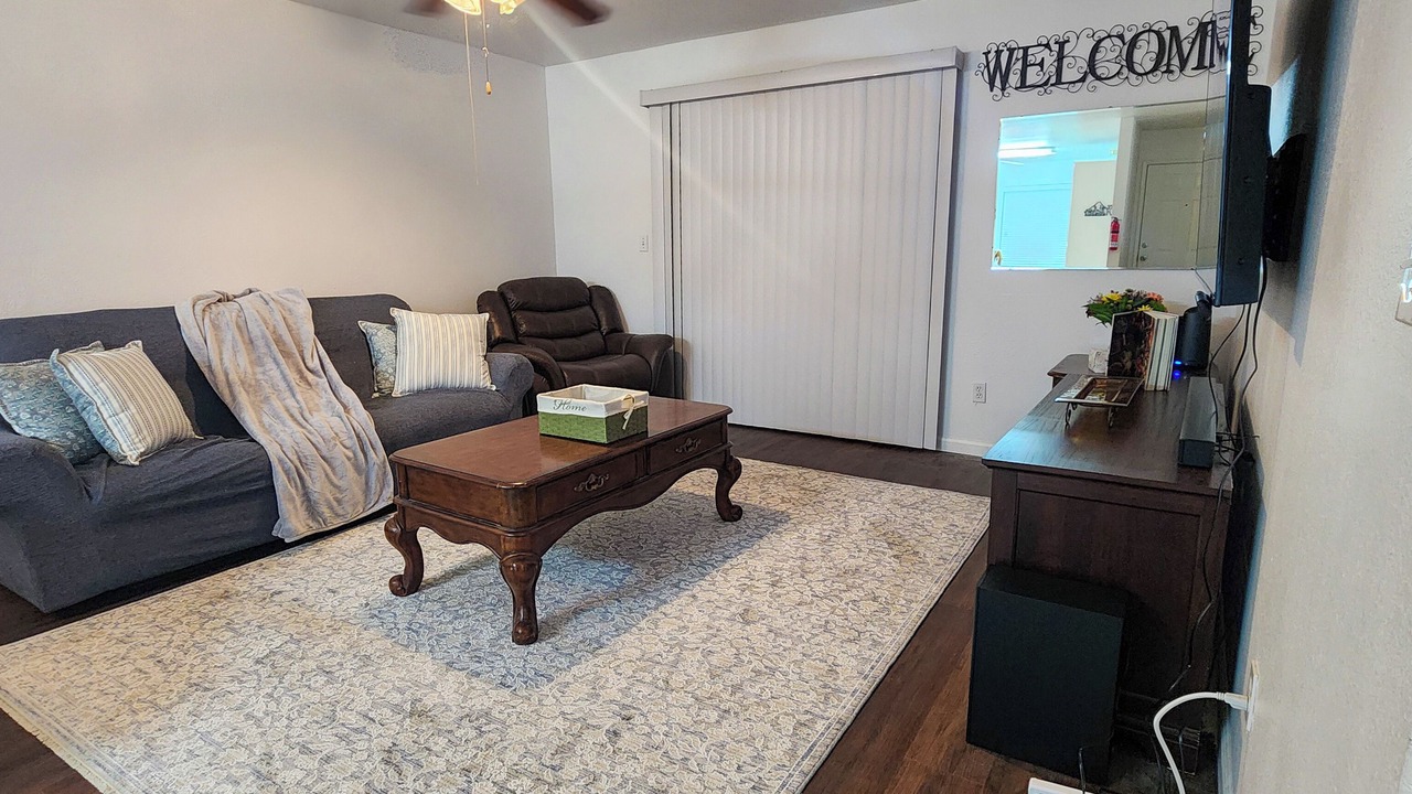 Photo of Livingroom in Farmersville