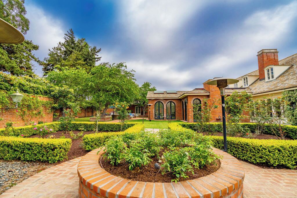 Photo of Outdoor in Country Club