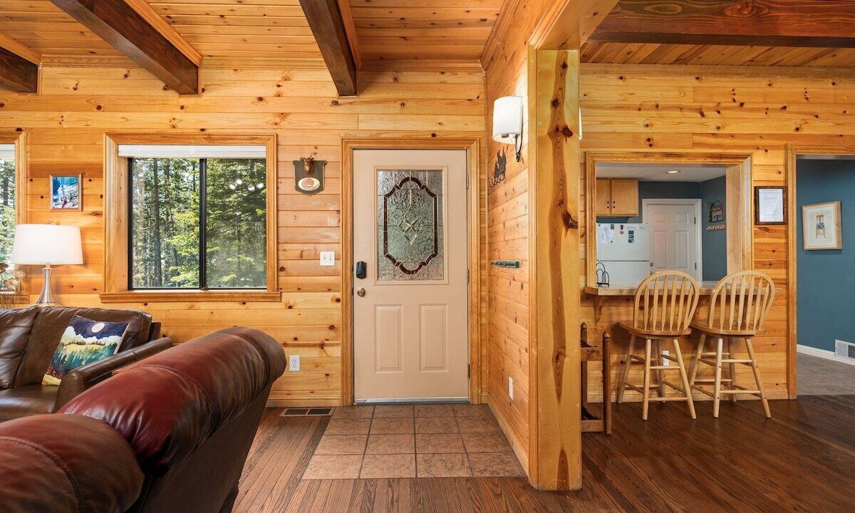 Photo of Livingroom in Big Creek