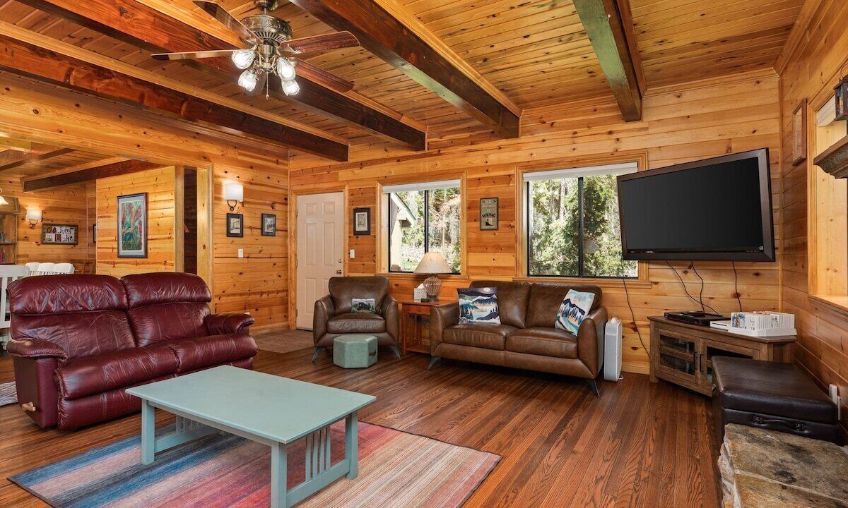 Photo of Livingroom in Big Creek