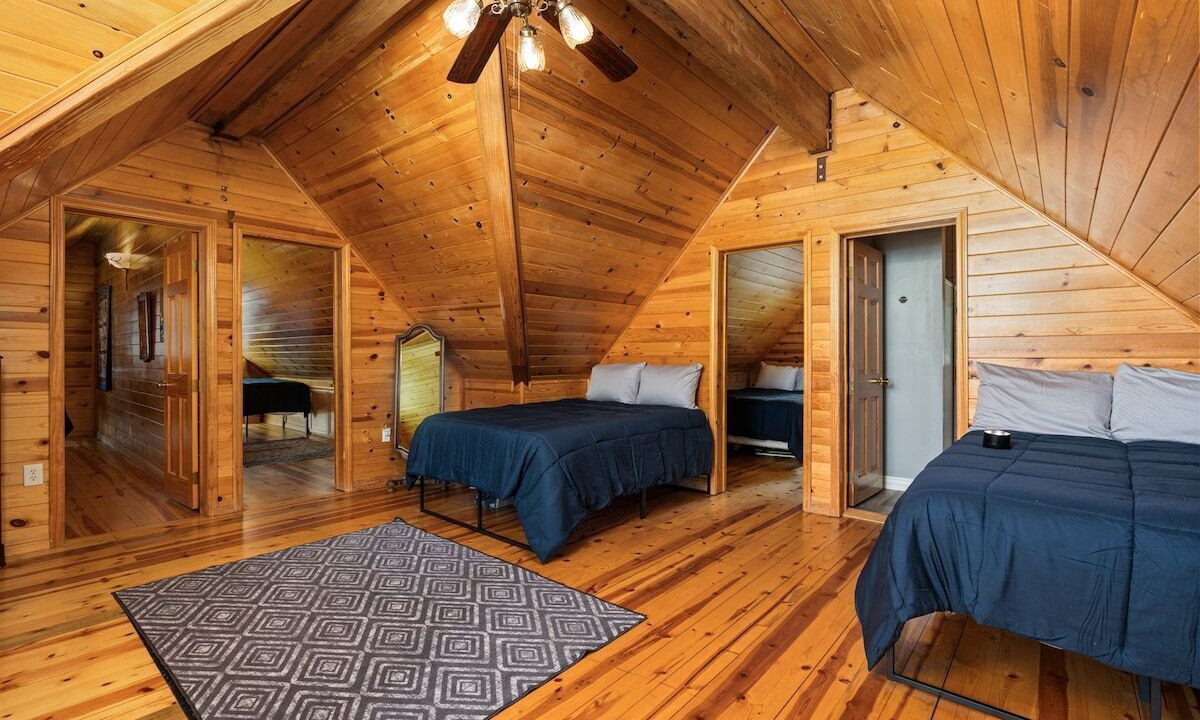 Photo of Bedroom in Big Creek