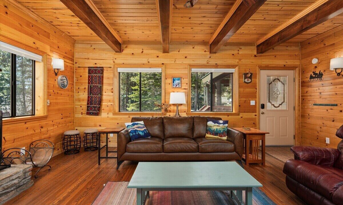 Photo of Livingroom in Big Creek