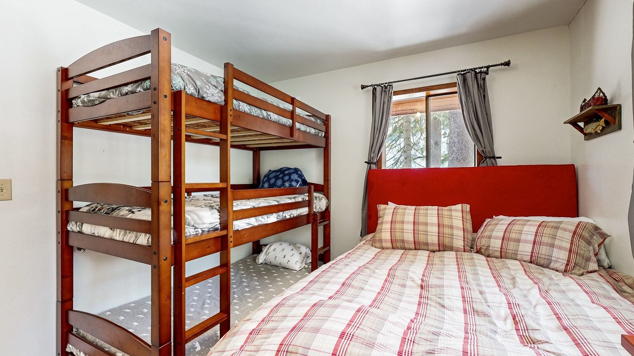 Photo of Bedroom in Serene Lakes
