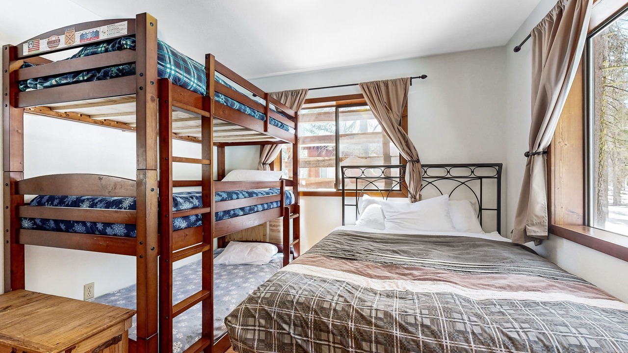 Photo of Bedroom in Serene Lakes