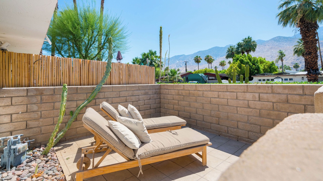 Photo of Patio Balcony in Deepwell Estates