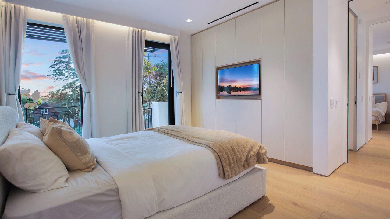 Photo of Bedroom in Beverly Grove