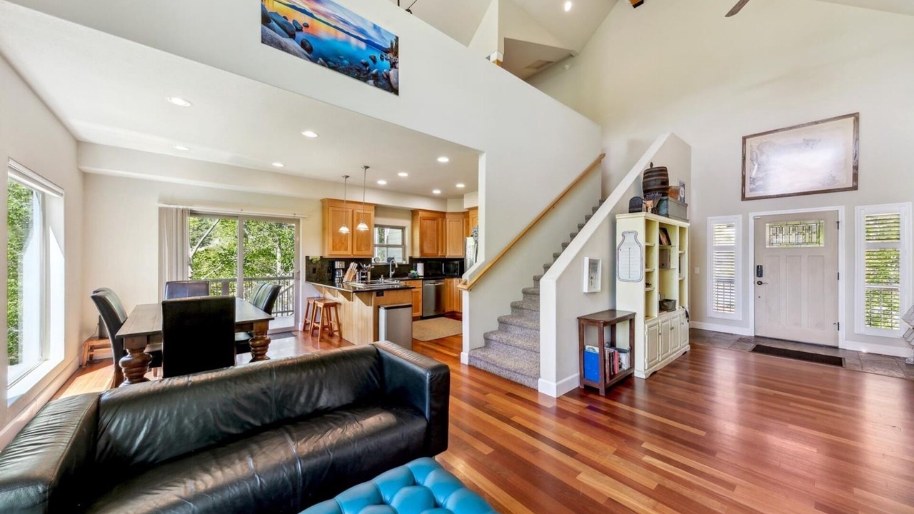 Photo of Livingroom in South Lake Tahoe