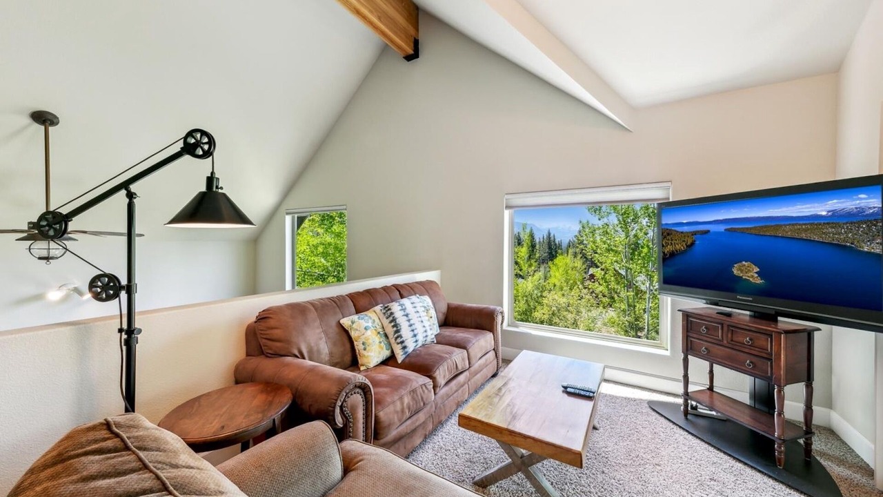 Photo of Livingroom in South Lake Tahoe