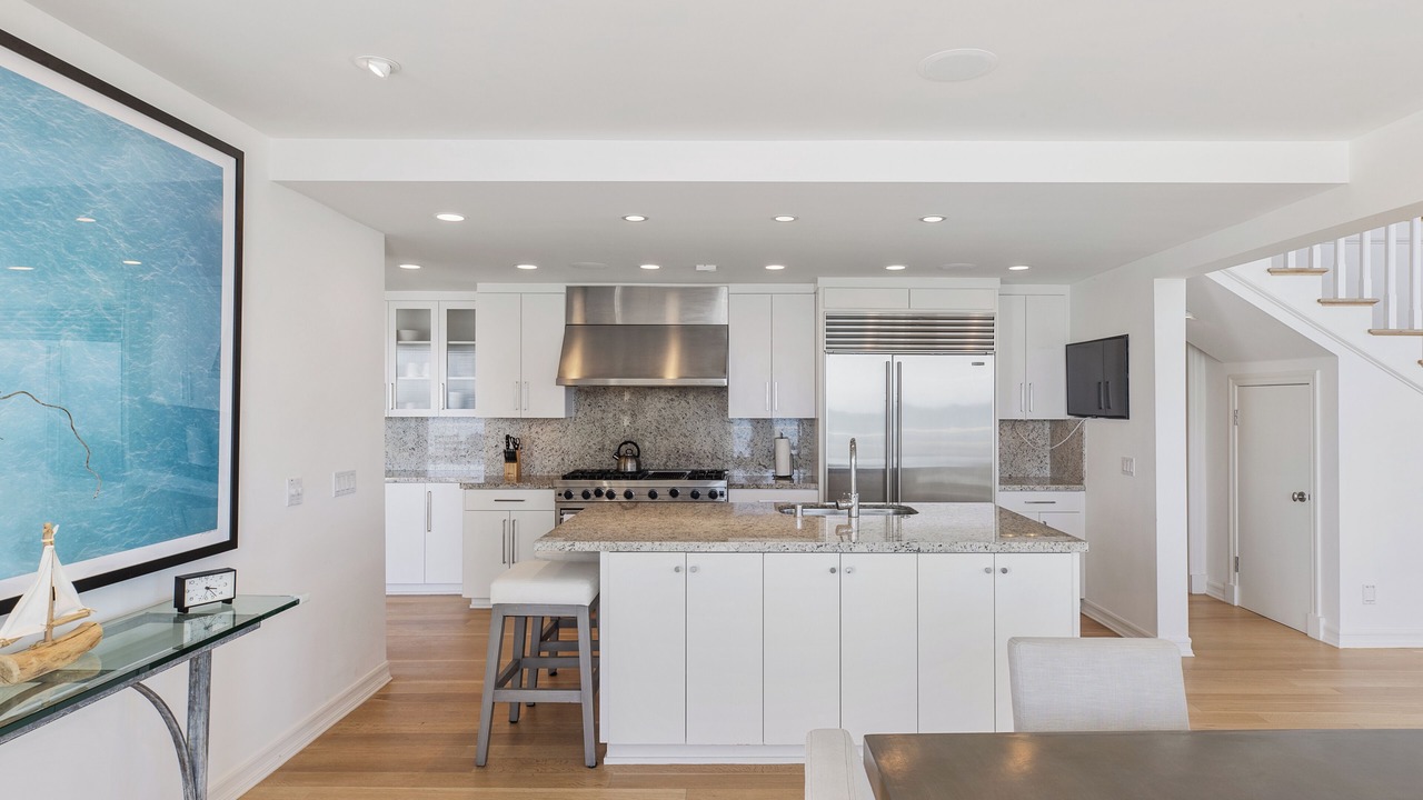 Photo of Kitchen in Eastern Malibu