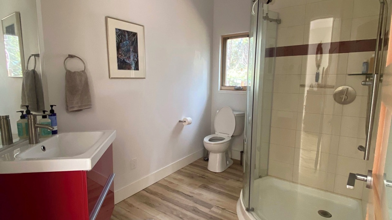 Photo of Bathroom in Serene Lakes