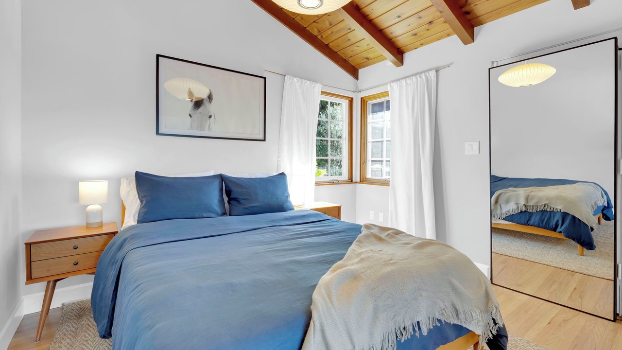 Photo of Bedroom in Sunset Cliffs