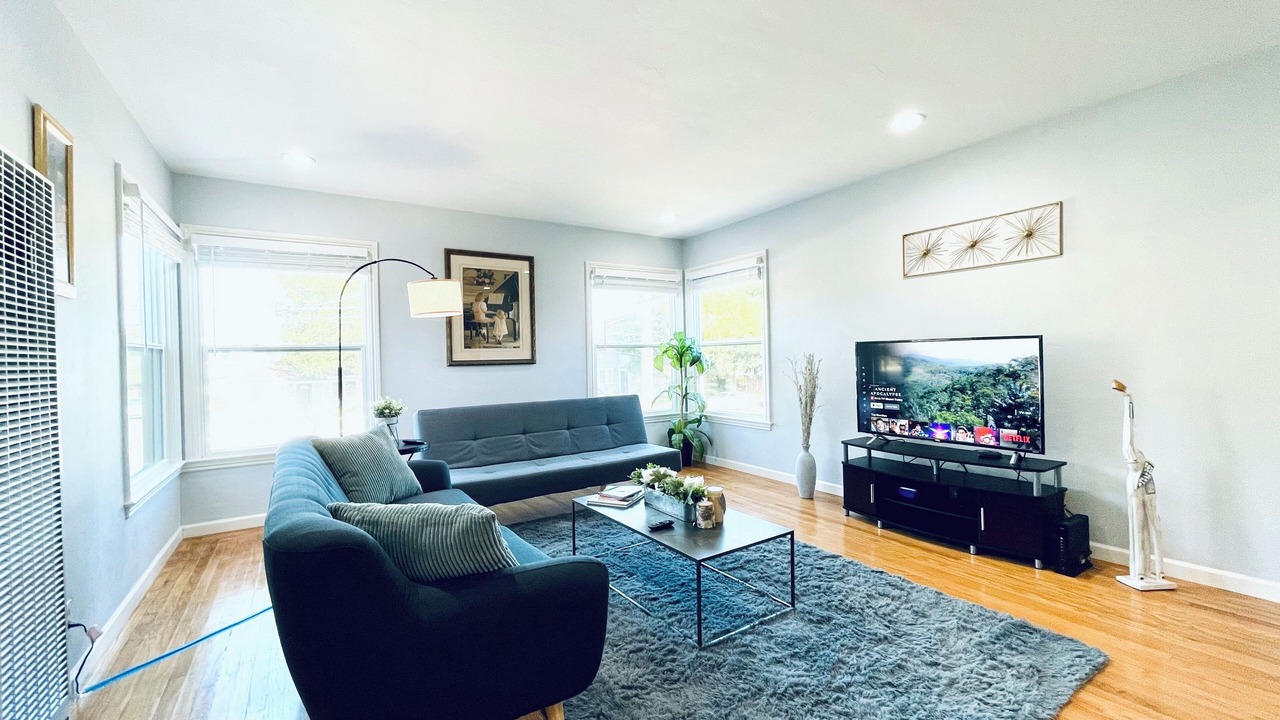Photo of Livingroom in Central San Mateo