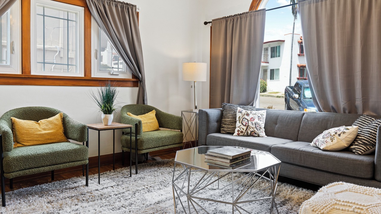 Photo of Livingroom in Bankers Hill