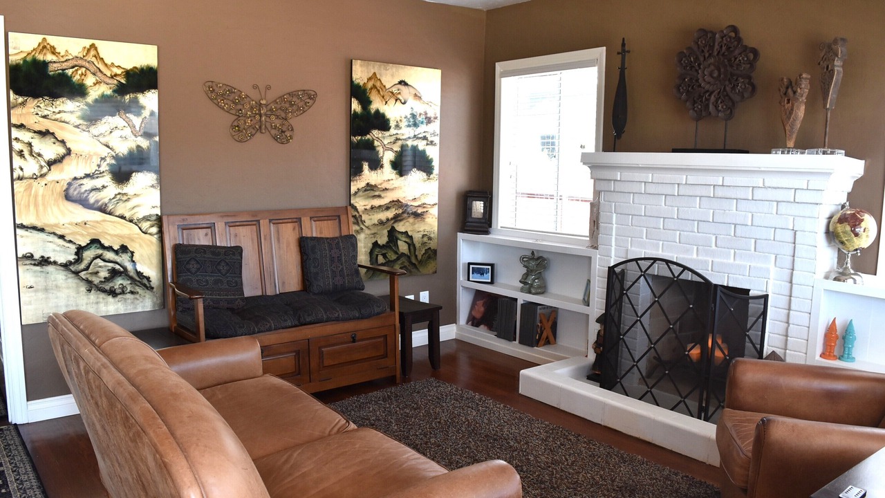 Photo of Livingroom in University Heights
