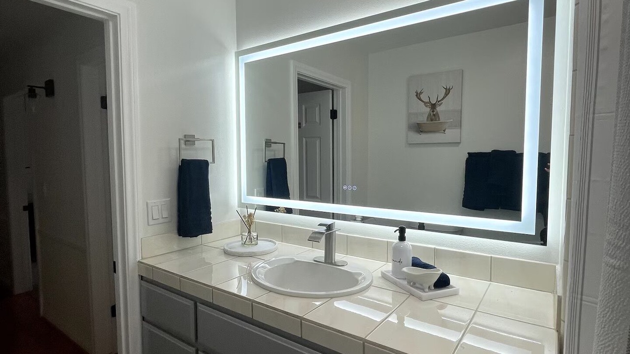 Photo of Bathroom in Blue Jay