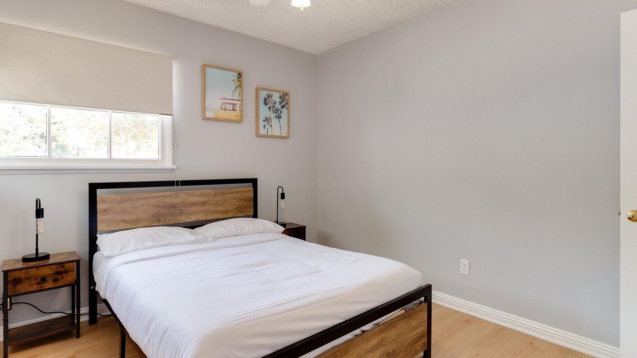 Photo of Bedroom in Granada Hills North