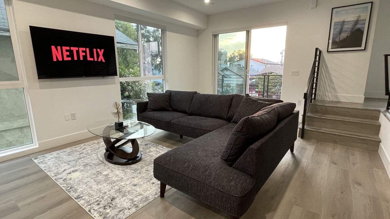 Photo of Livingroom in Wilshire