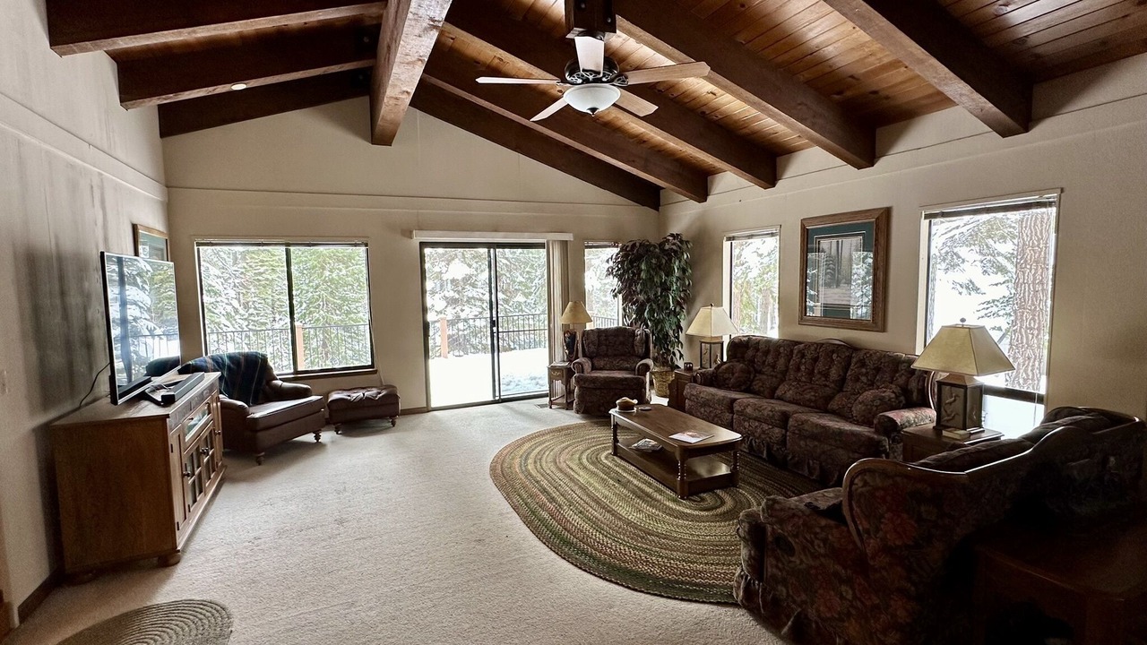 Photo of Bedroom in Lake Almanor Country Club