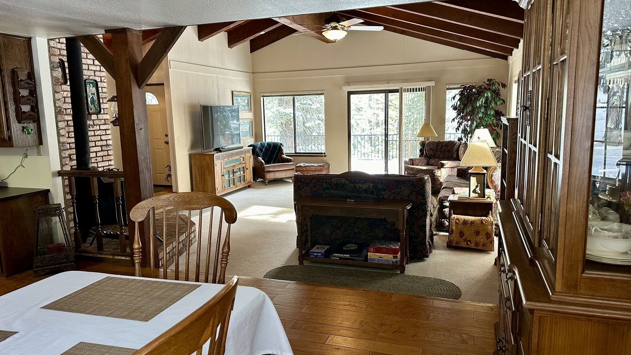 Photo of Bedroom in Lake Almanor Country Club