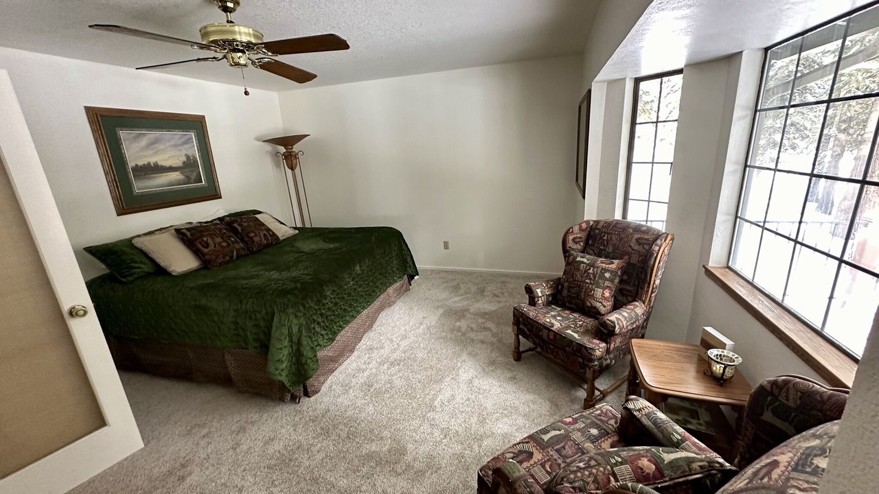Photo of Bedroom in Lake Almanor Country Club