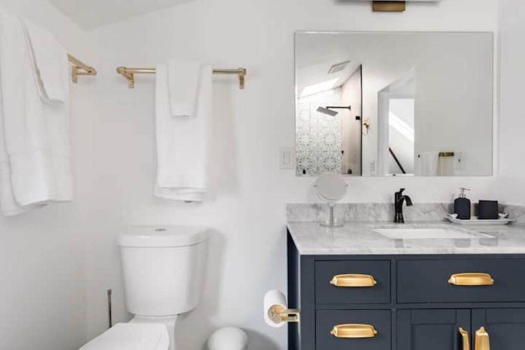 Photo of Bathroom in Oakland