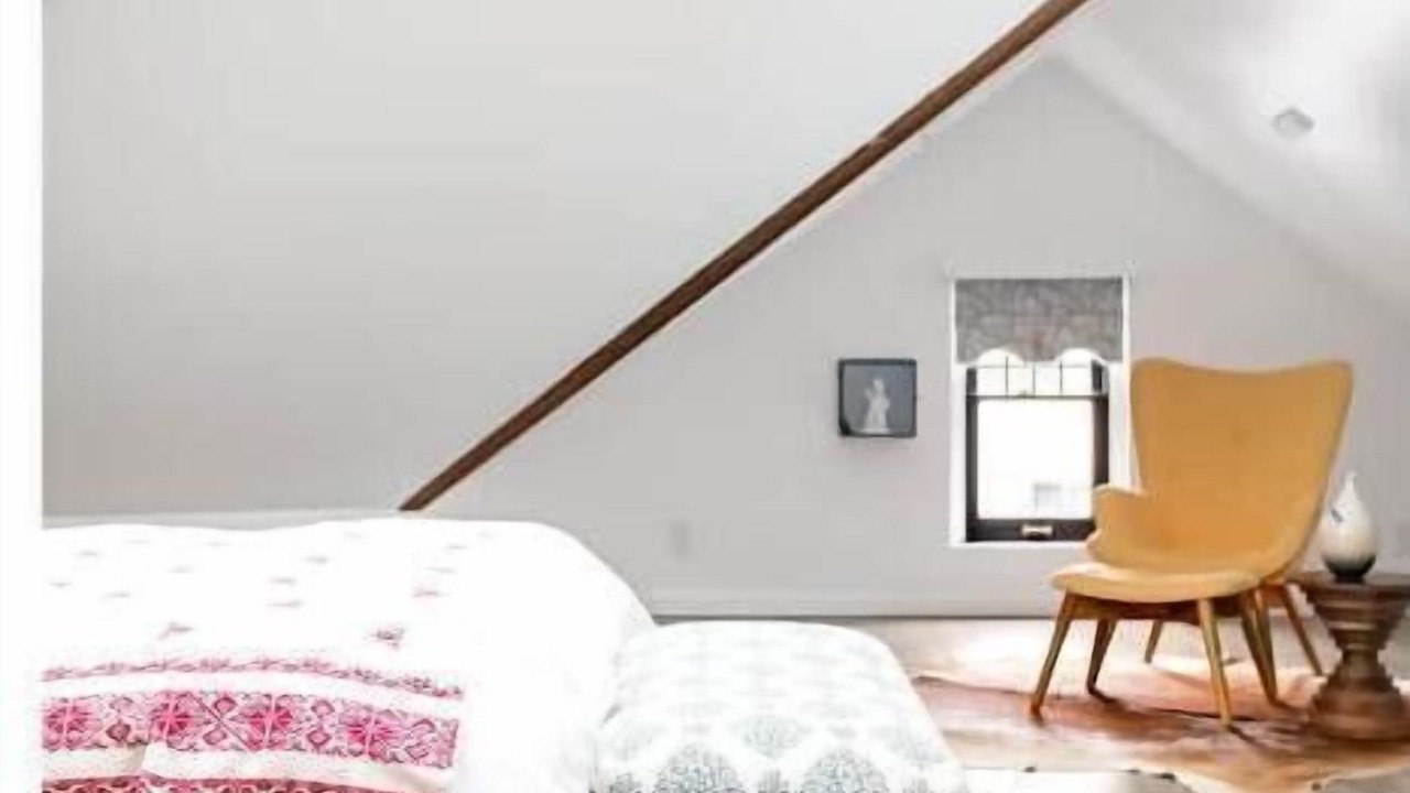 Photo of Bedroom in Oakland