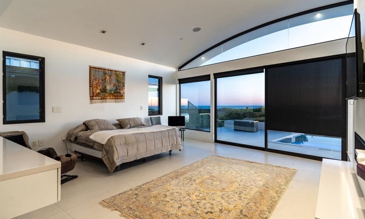 Photo of Bedroom in Newport Coast