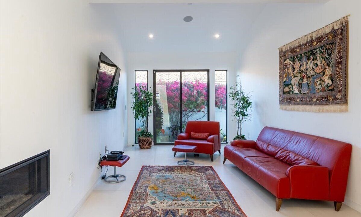 Photo of Livingroom in Newport Coast