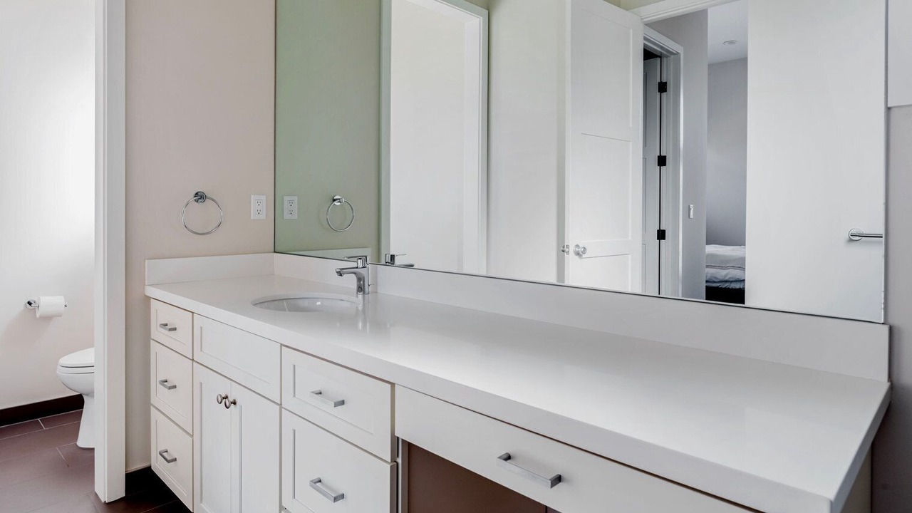 Photo of Bathroom in Downtown Burlingame