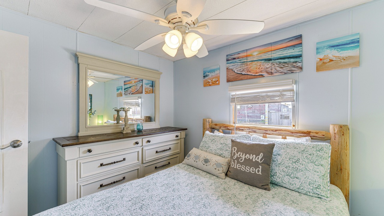 Photo of Bedroom in Eureka