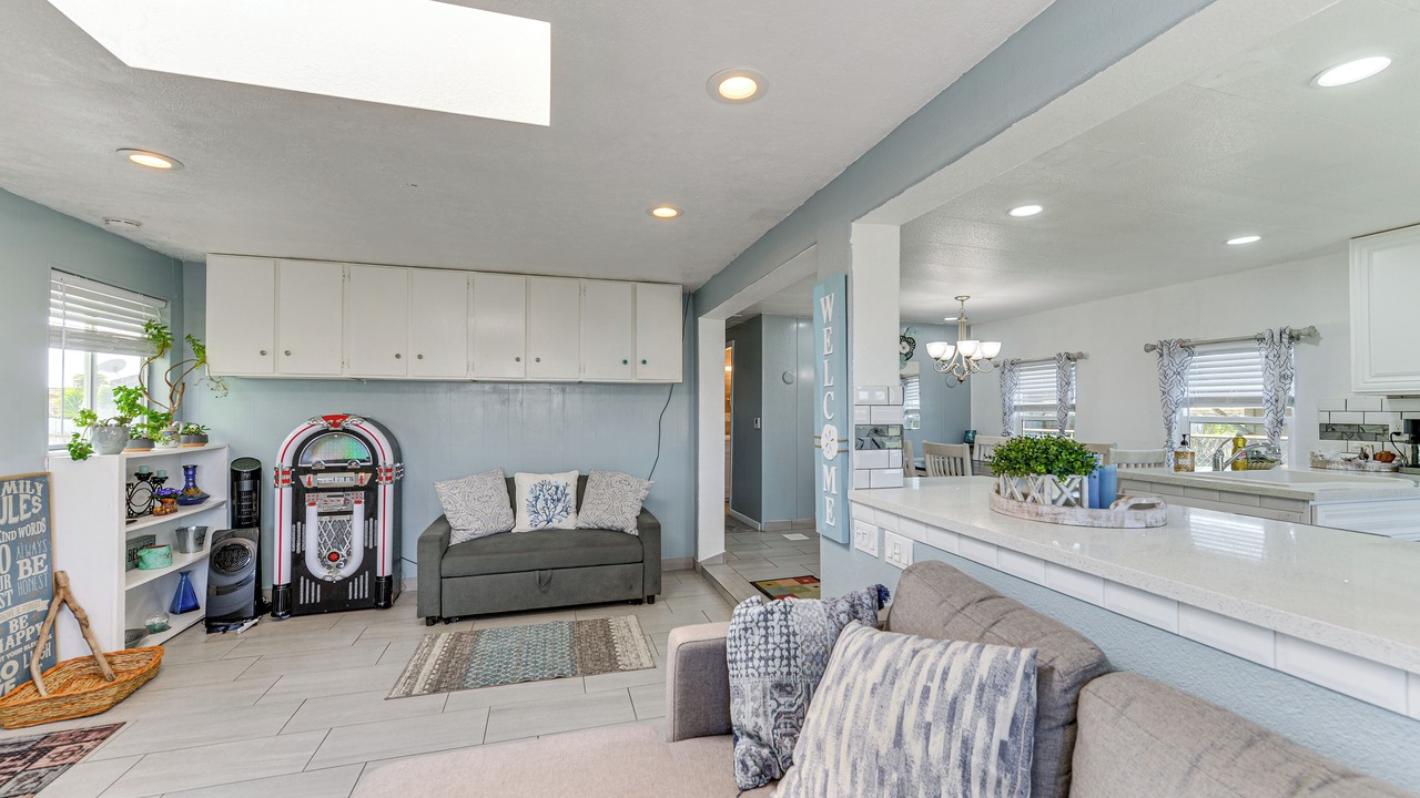 Photo of Livingroom in Eureka